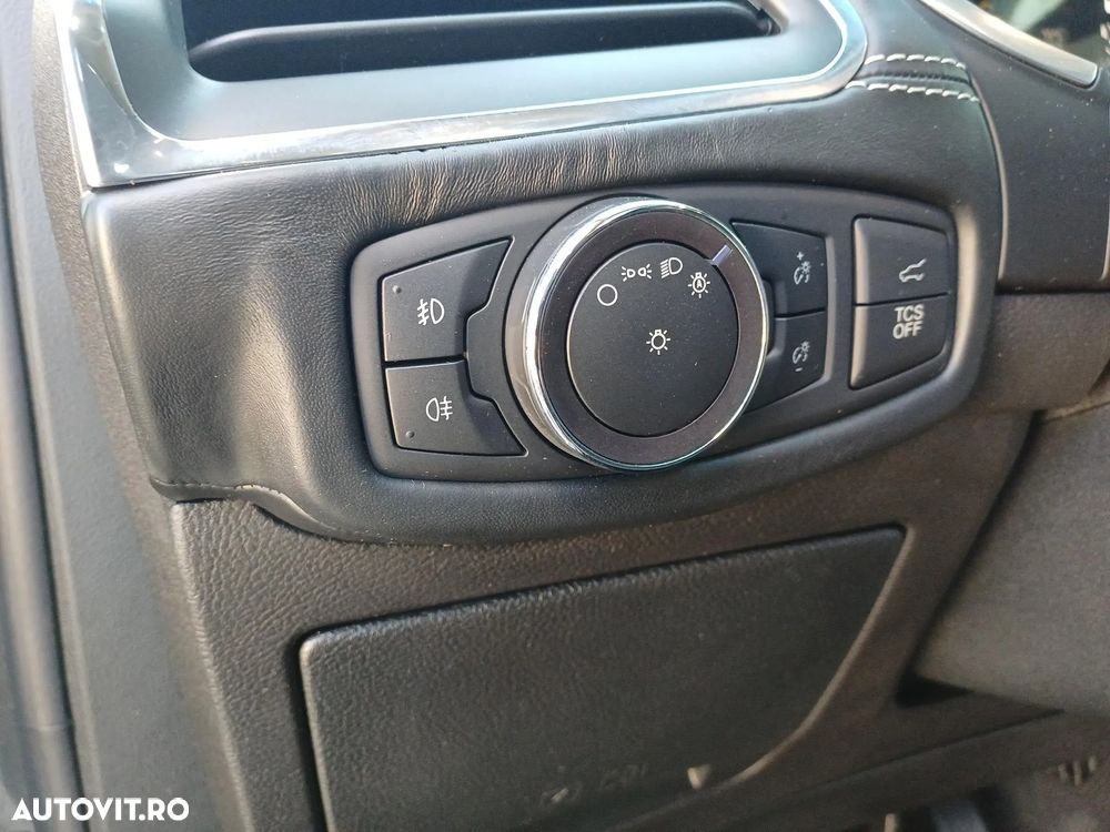 Ford Edge 2.0 Panther A8 AWD Vignale - 11