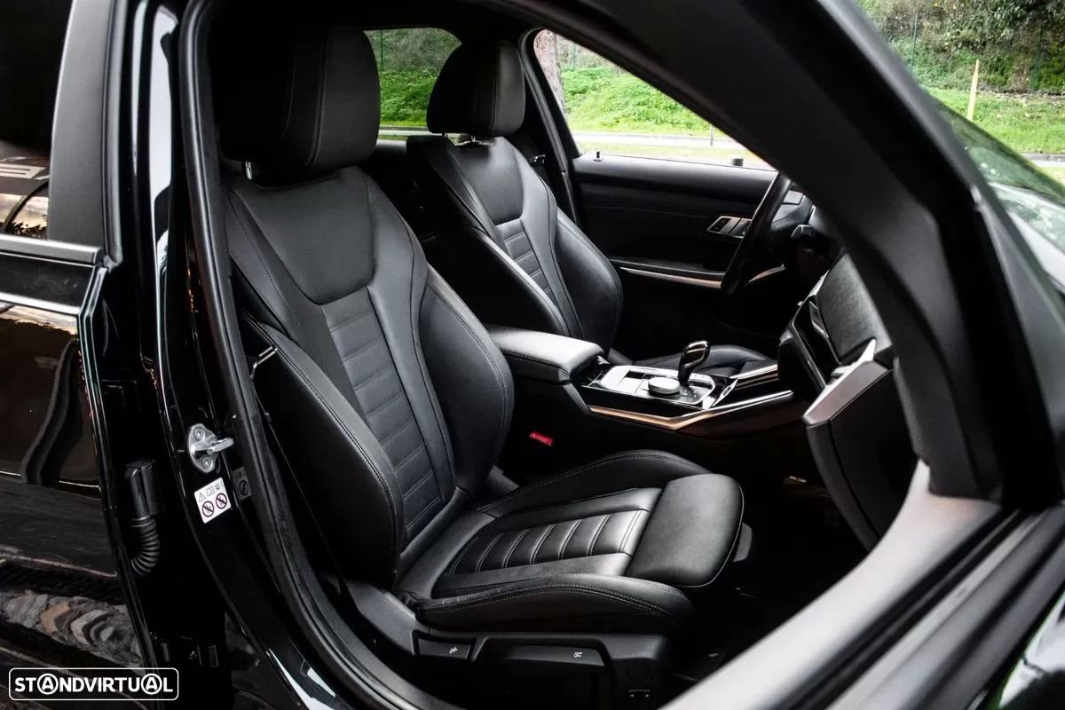 BMW 320 d Touring Line Luxury Auto - 29