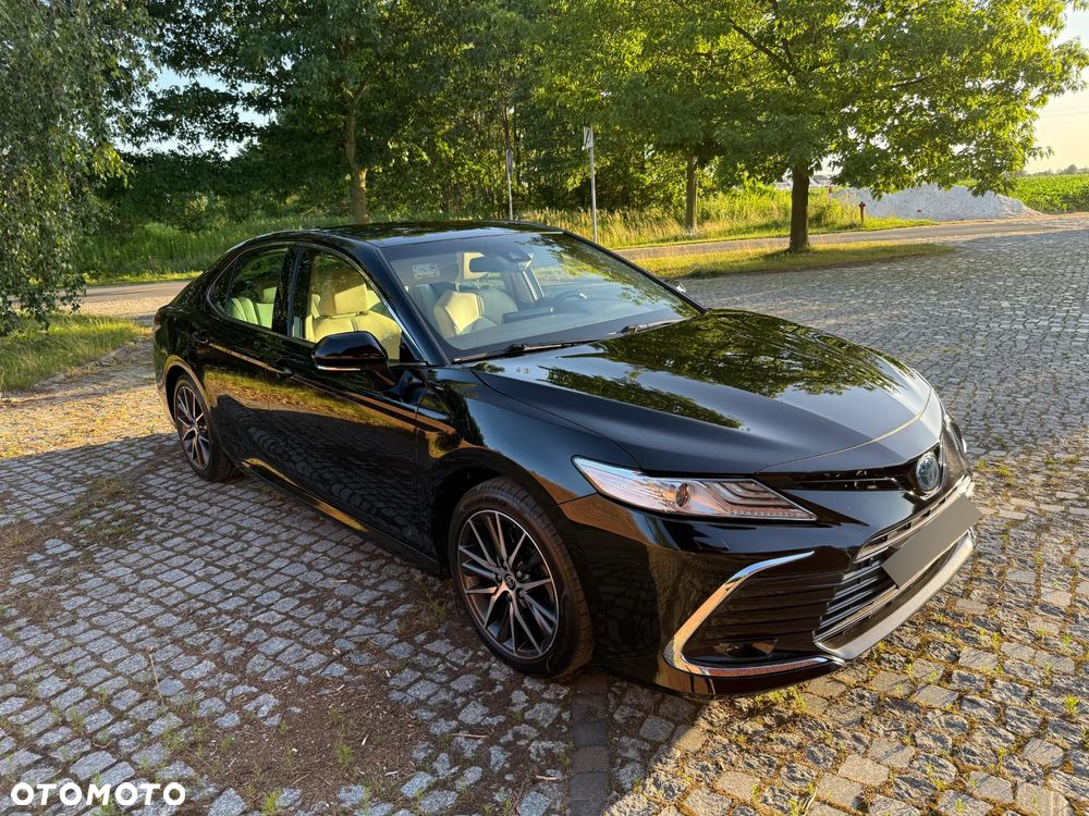 Toyota Camry 2.5 Hybrid Executive CVT - 2