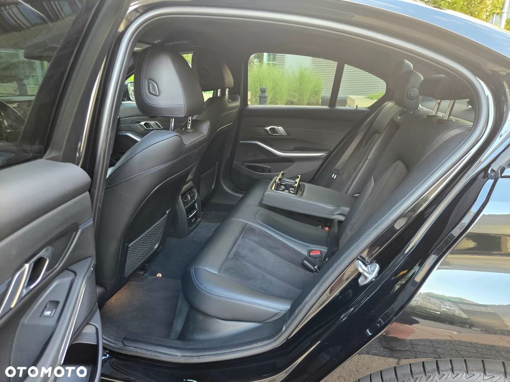 BMW Seria 3 320d xDrive MHEV M Sport sport - 11