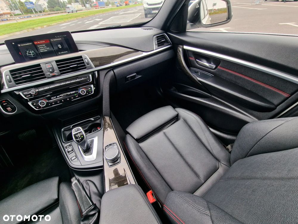 BMW Seria 3 330i GPF Luxury Line sport - 21
