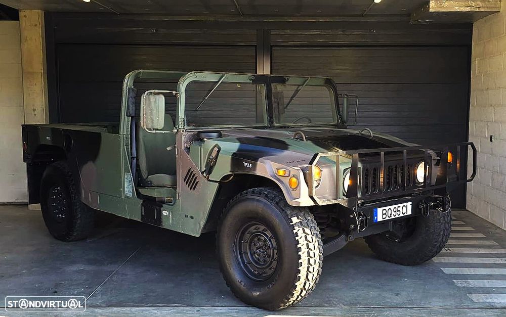 Hummer H1 Humvee - 1