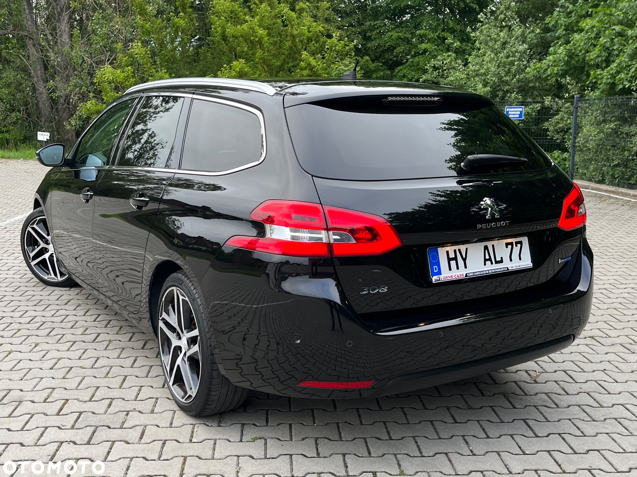 Peugeot 308 SW BlueHDi 150 EAT6 Stop & Start Allure - 21