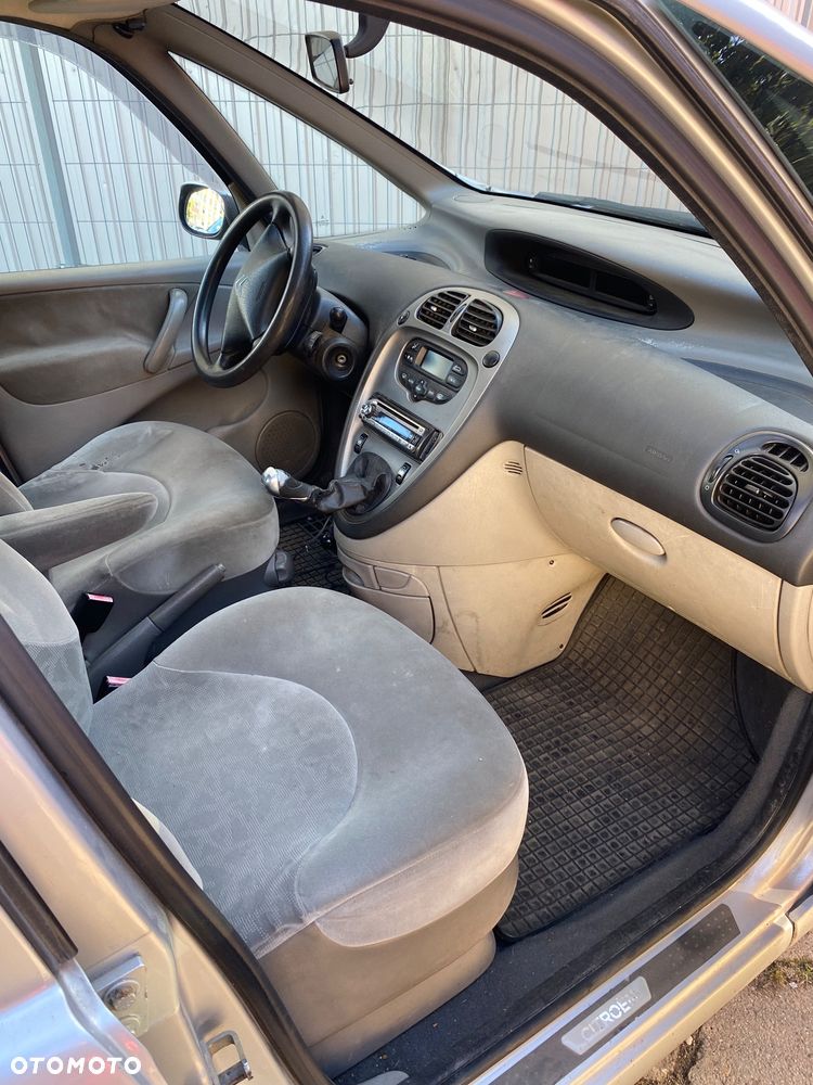 Citroën Xsara Picasso 1.6 HDI Exclusive - 9