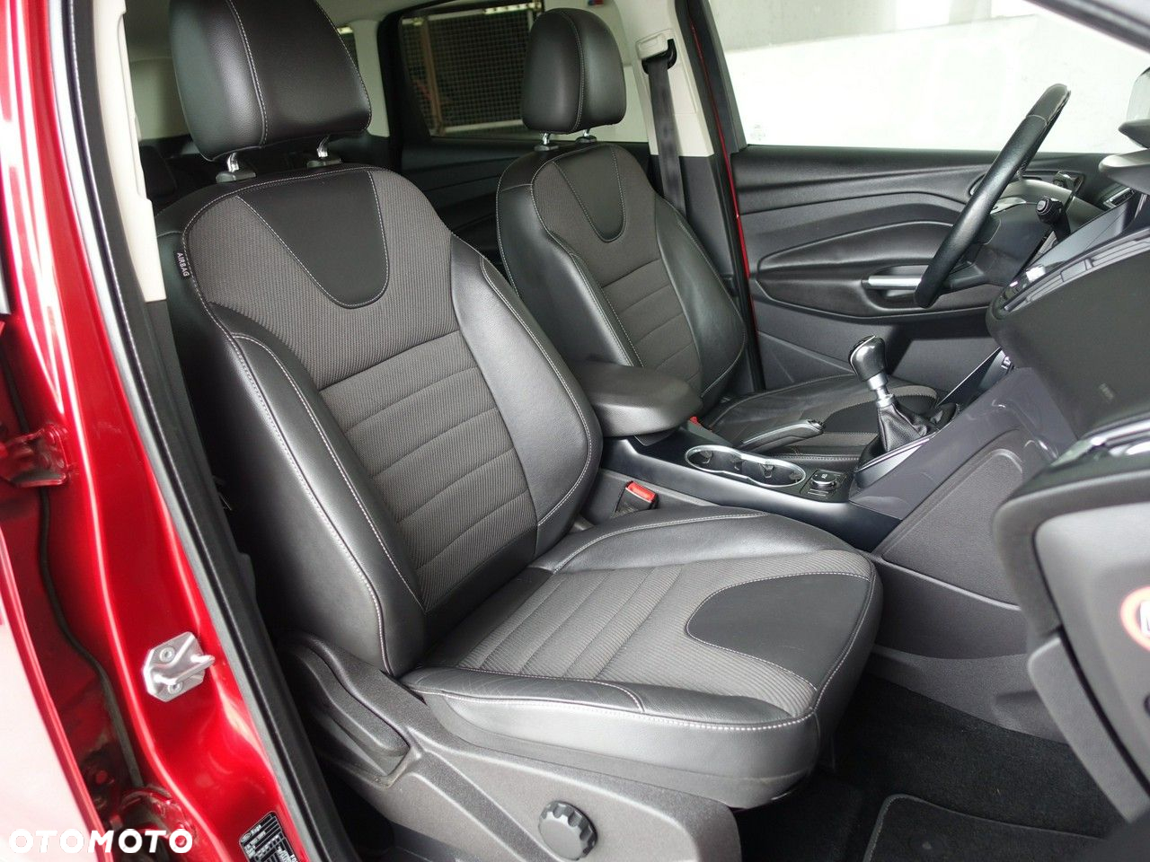 Ford Kuga 2.0 TDCi 2x4 Titanium - 19