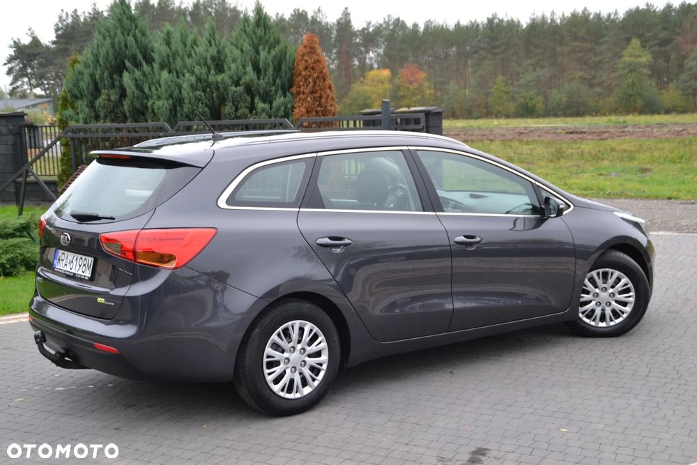 Kia Ceed 1.6 GDI Dream Team Edition - 15