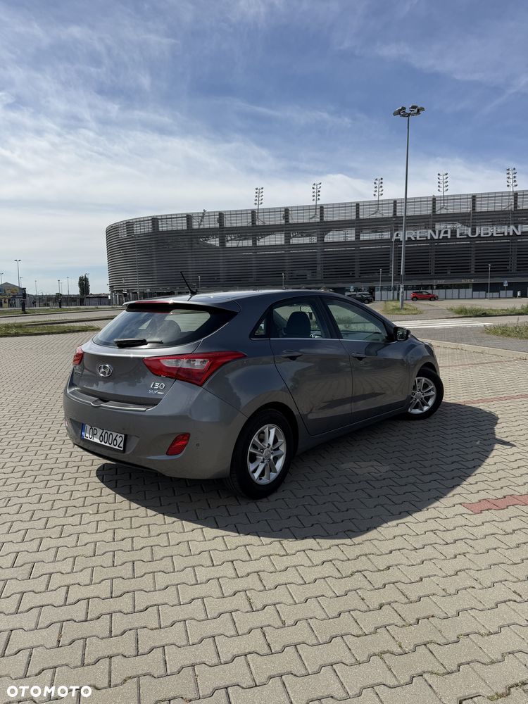 Hyundai i30 blue 1.6 CRDi Classic - 1