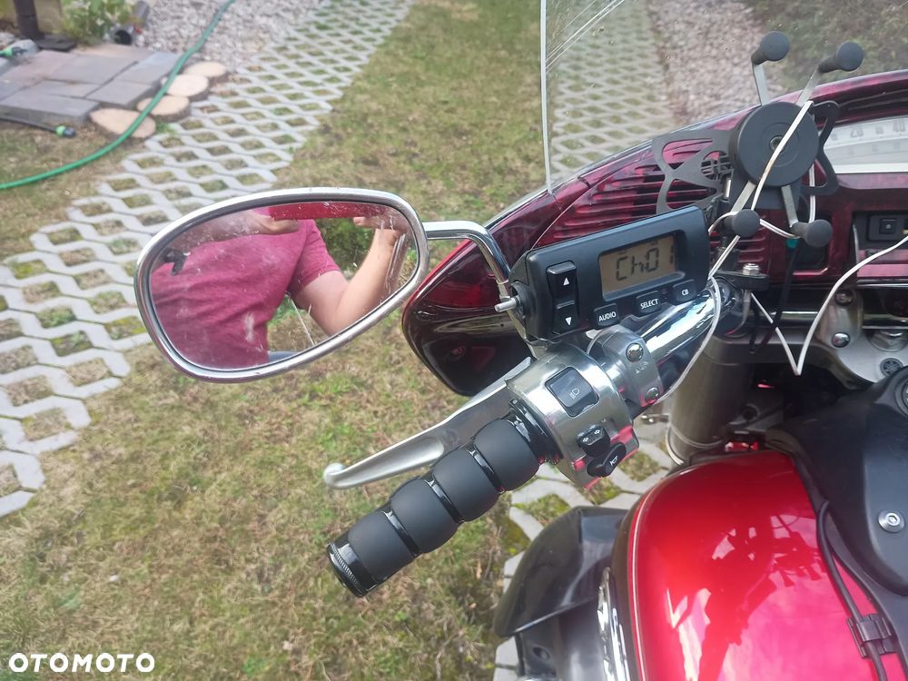 Yamaha Venture - 5