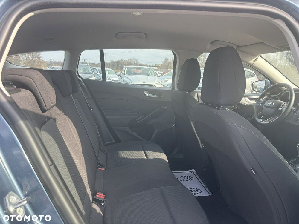 Ford Focus - 28