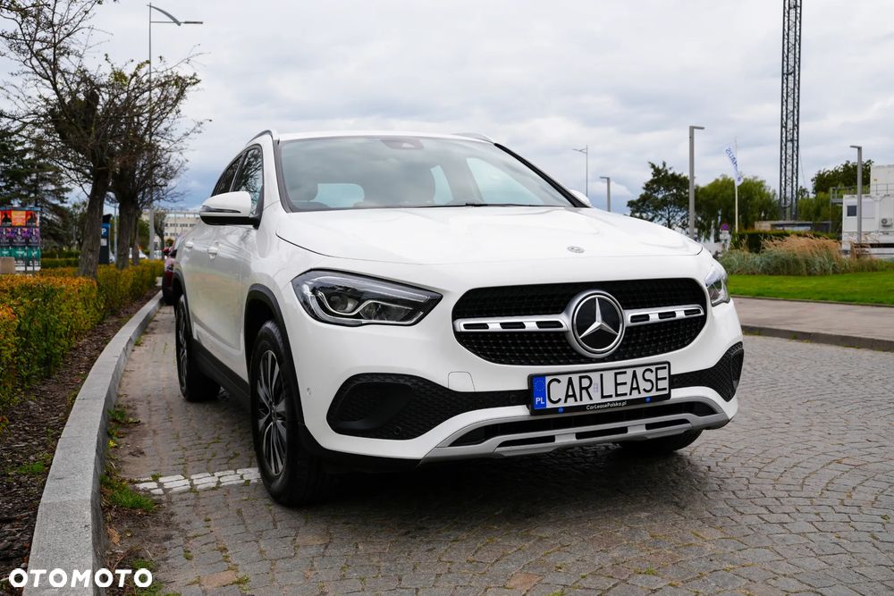Mercedes-Benz GLA 200 Business Edition - 12