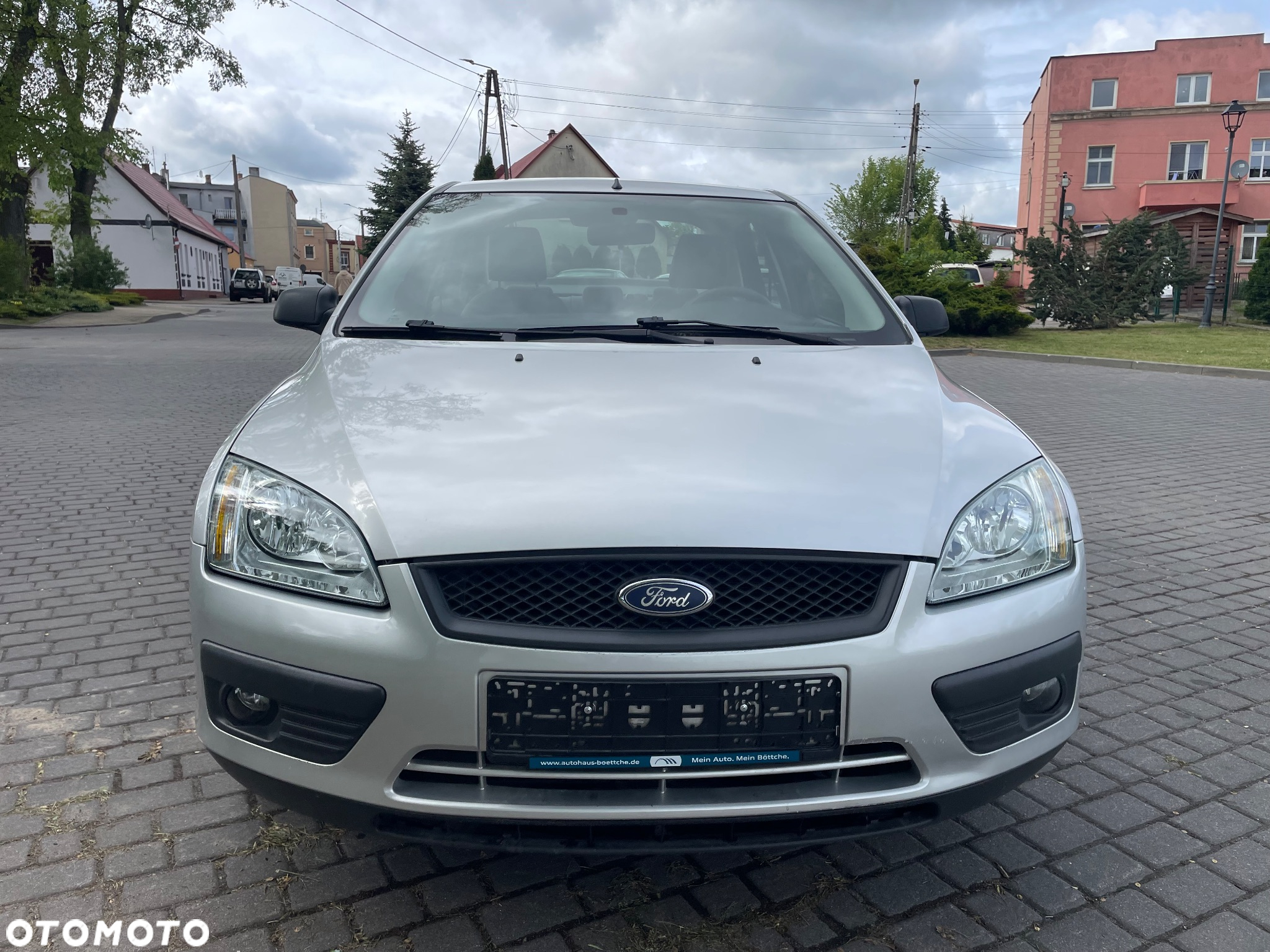 Ford Focus 1.4 Ambiente - 2