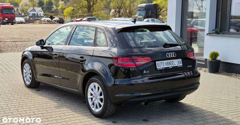 Audi A3 Sportback - 16