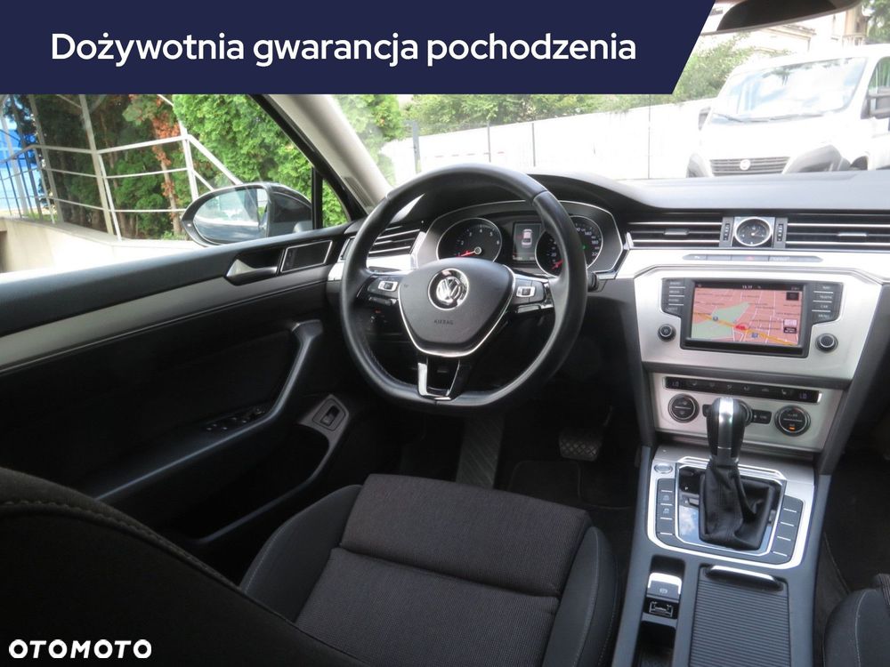 Volkswagen Passat - 9