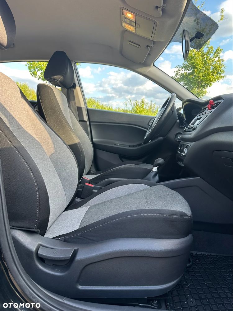 Hyundai i20 1.2 Classic Plus - 9