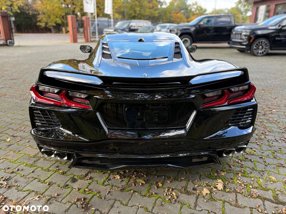 Chevrolet Corvette - 11