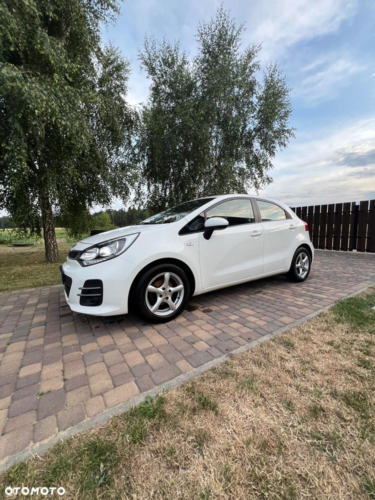 Kia Rio 1.2 Business Line - 4