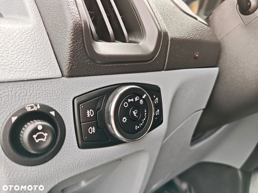 Ford Transit - 19