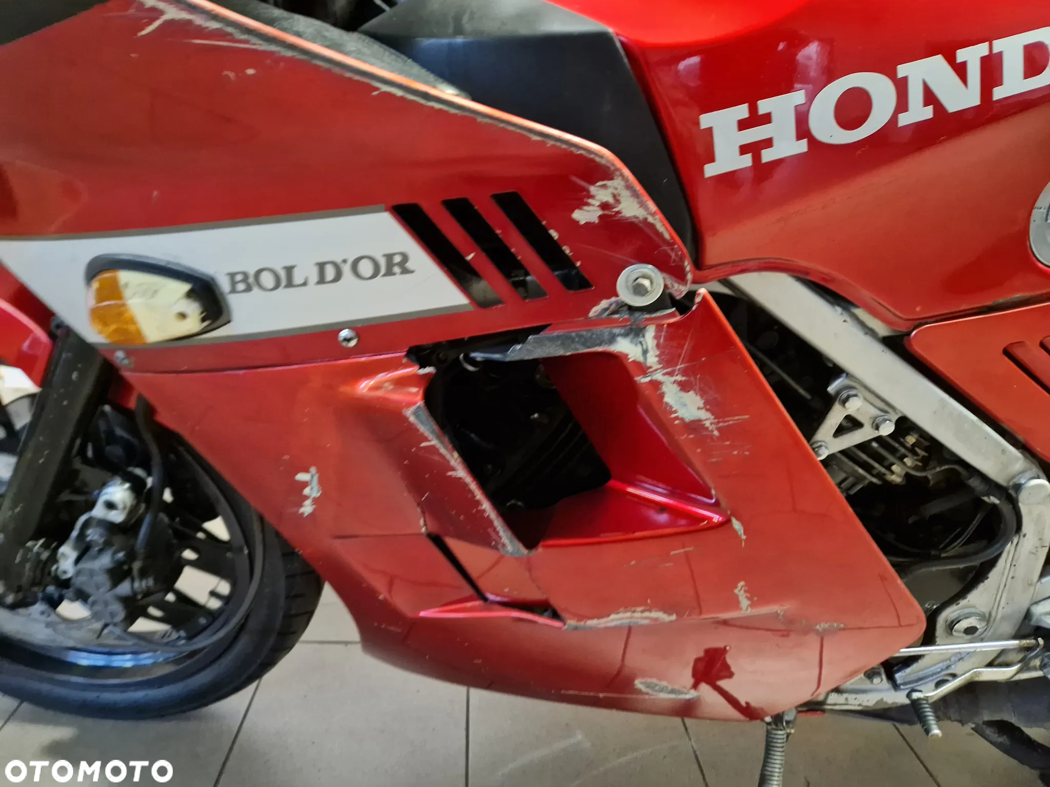 Honda VF - 12