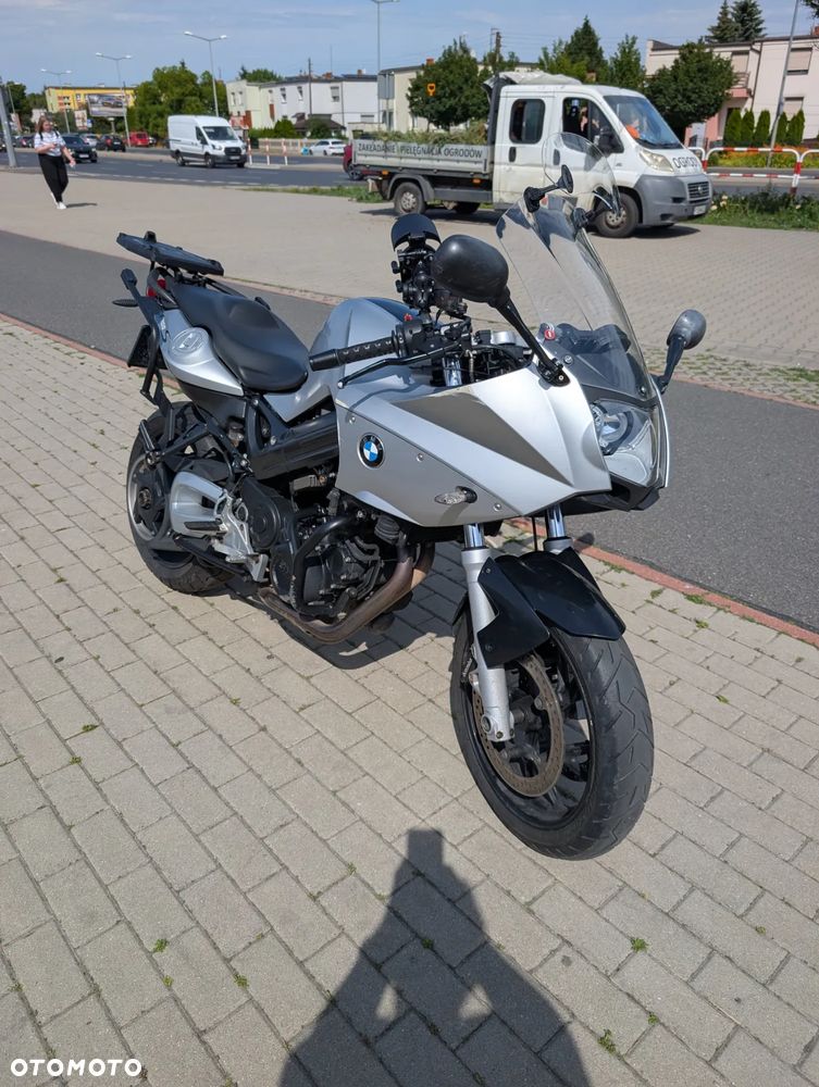 BMW F - 11