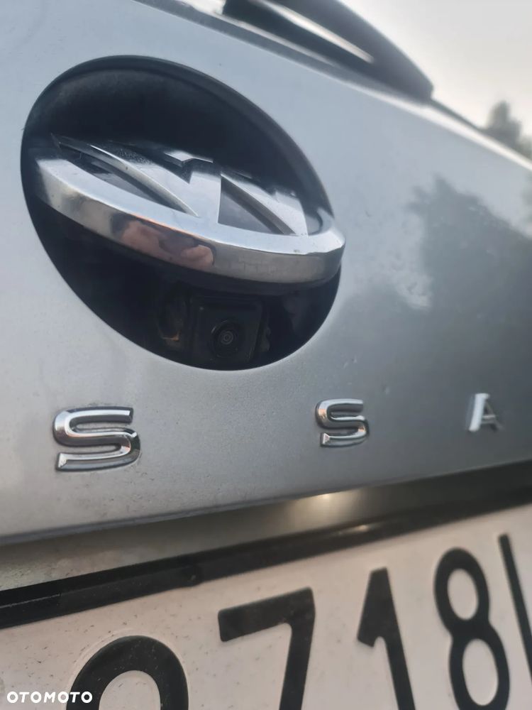 Volkswagen Passat 2.0 TDI SCR DSG Business - 4
