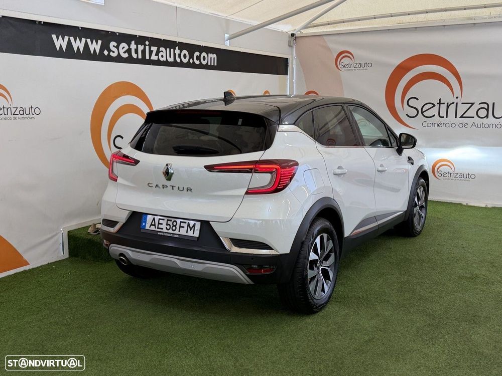 Renault Captur 1.3 TCe Exclusive EDC - 4