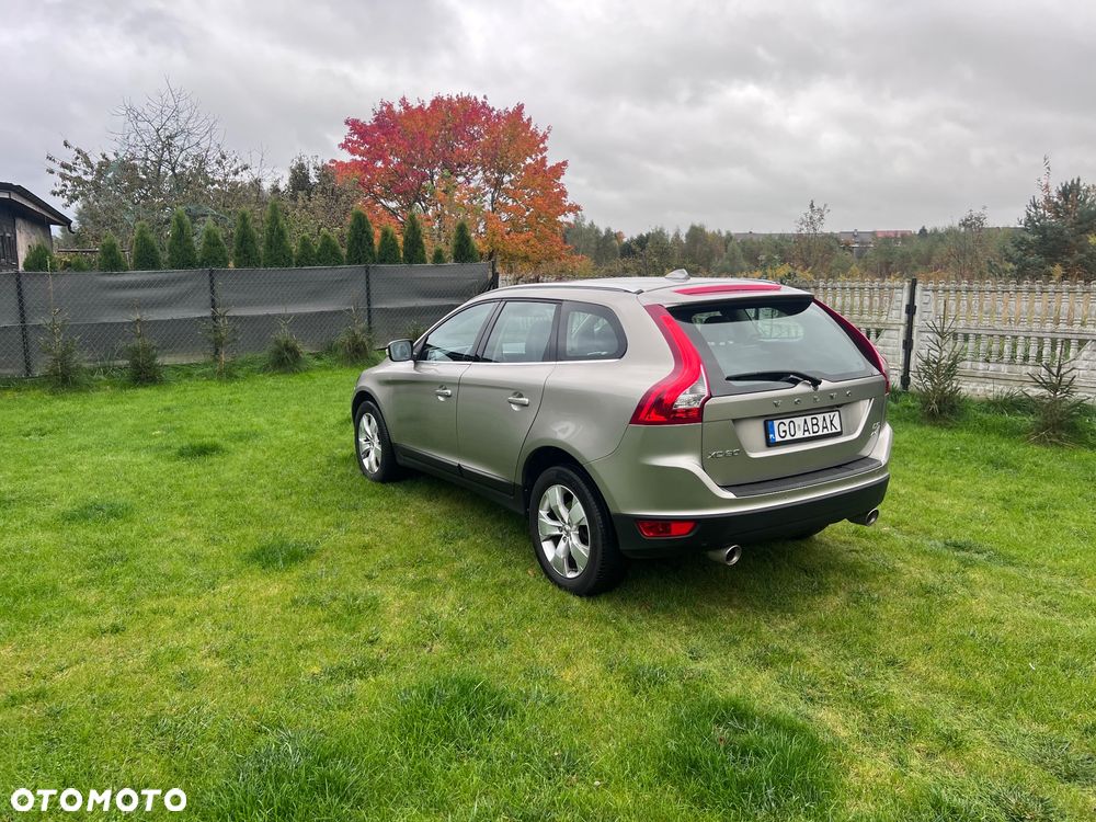 Volvo XC 60 - 4