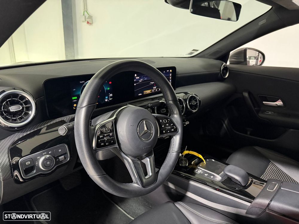 Mercedes-Benz CLA 250 - 11