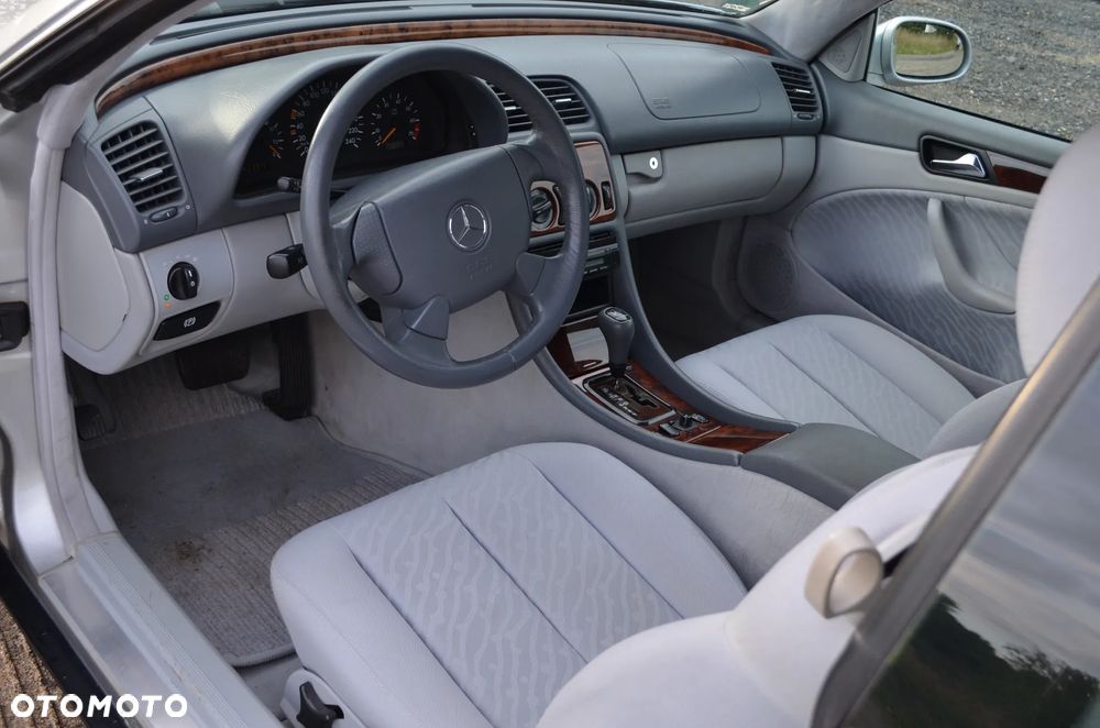 Mercedes-Benz CLK - 10