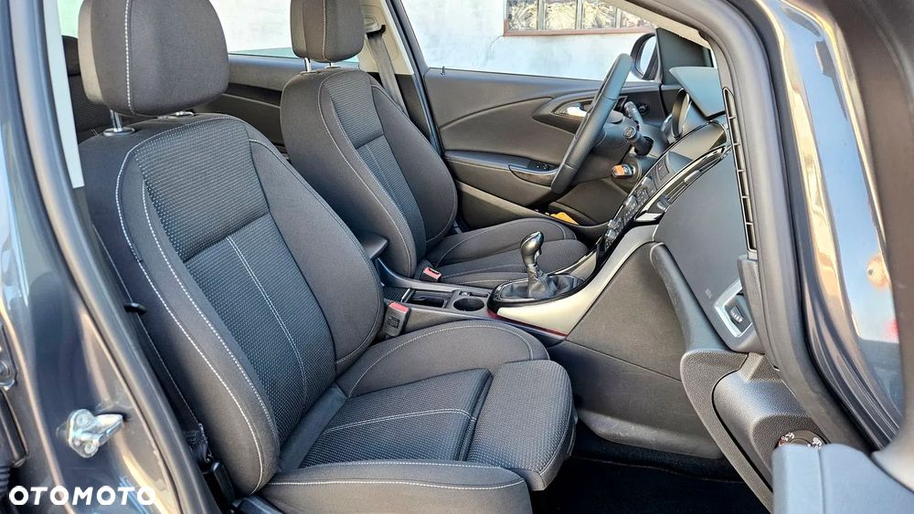 Opel Astra 2.0 CDTI Exklusiv - 6