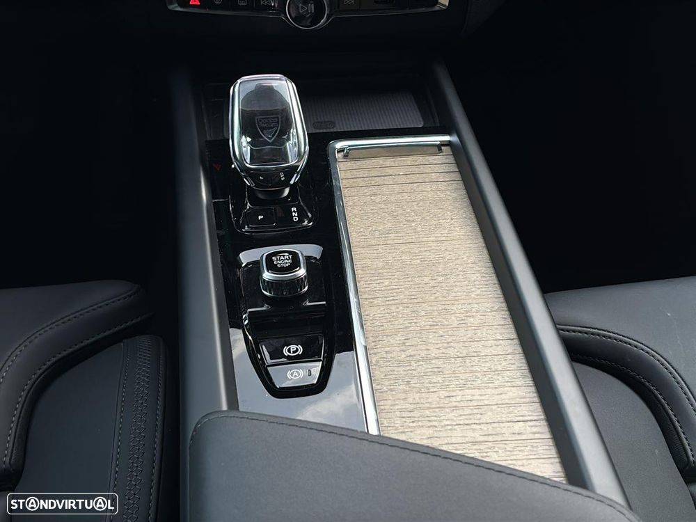 Volvo XC 60 2.0 T6 PHEV Plus Bright AWD - 20
