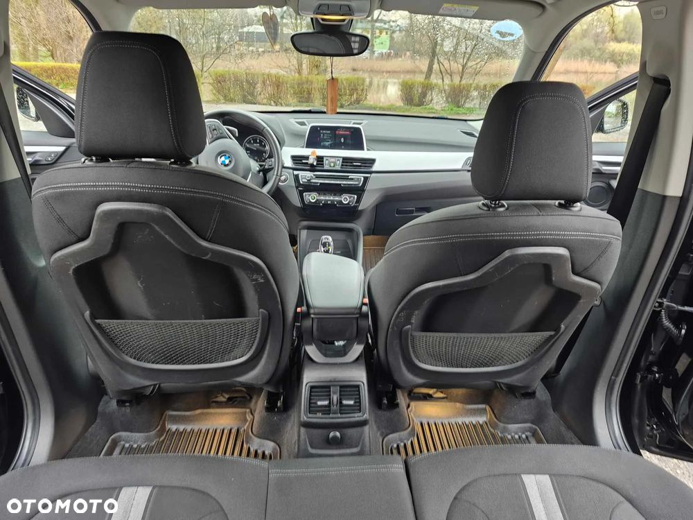 BMW X1 sDrive18d xLine - 14