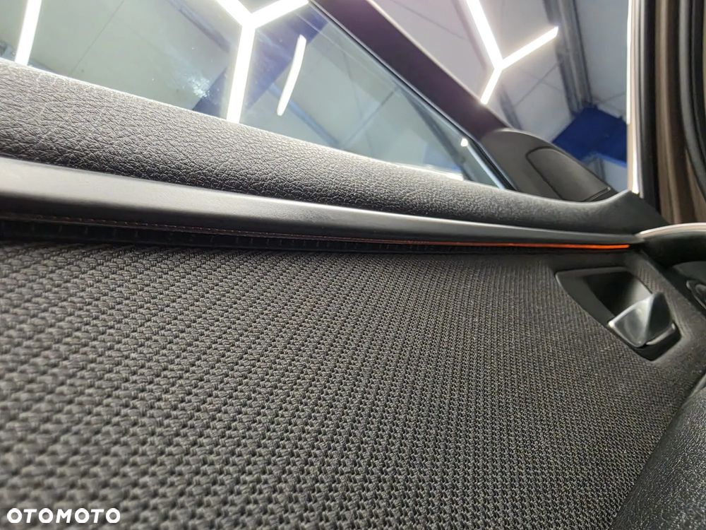 BMW Seria 3 318d Modern Line - 38