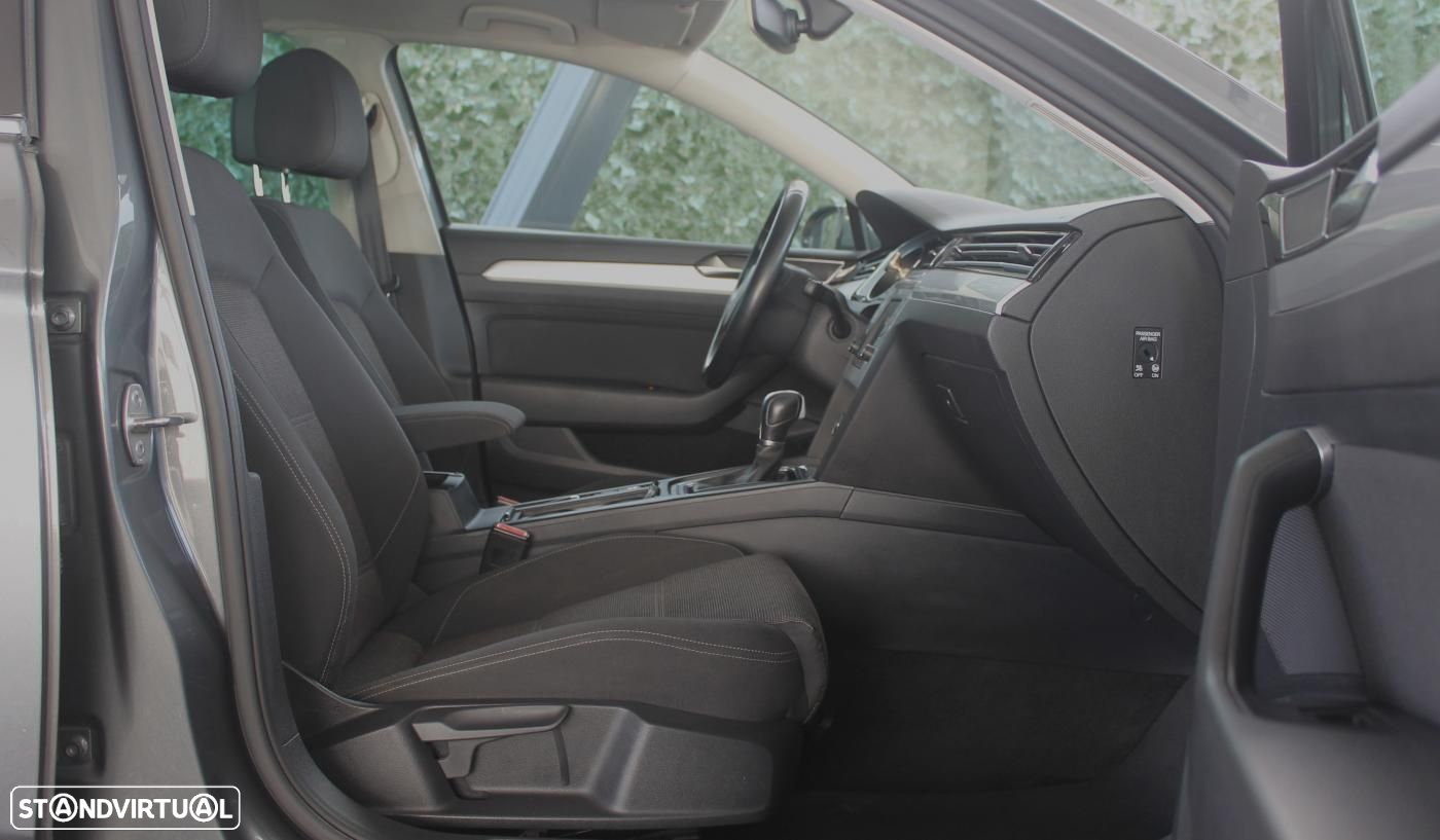 VW Passat Variant 1.6 TDI Confortline DSG - 10