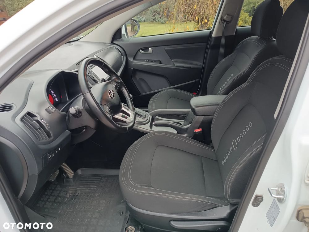 Kia Sportage 2.0 L - 25