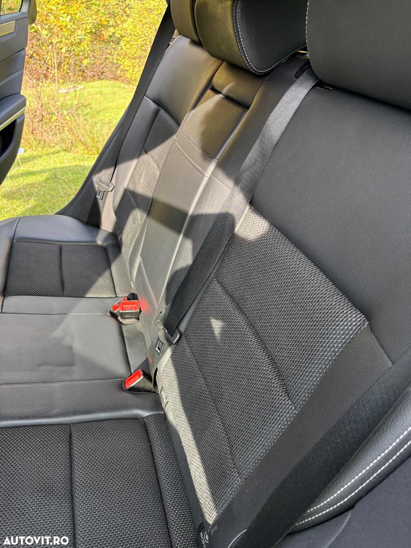 Mercedes-Benz E 220 BlueTEC 4Matic 7G-TRONIC Avantgarde - 11