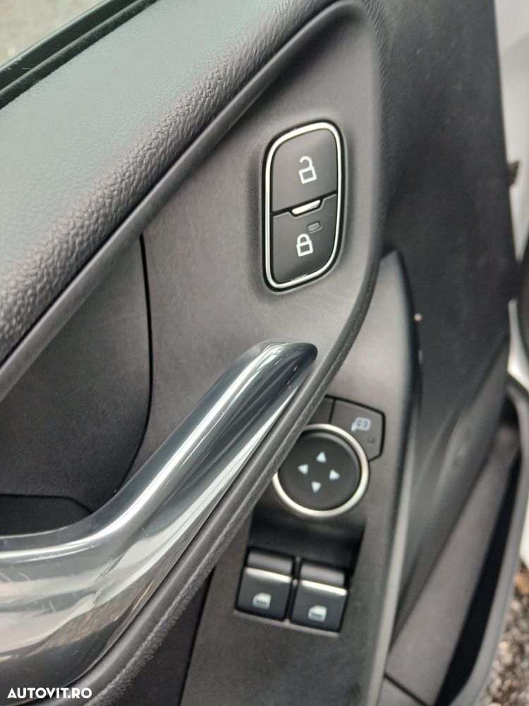 Ford Fiesta 1.1 Trend - 11