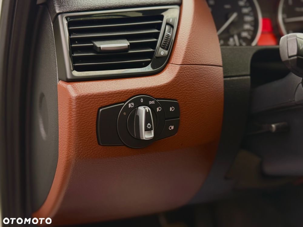 BMW X1 - 21