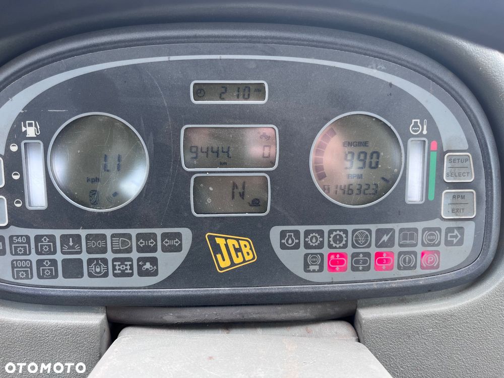 JCB FASTRAC 3185 - 9