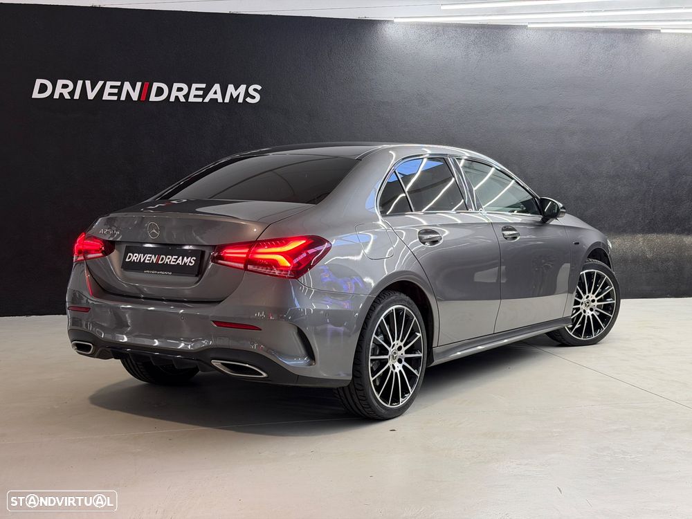 Mercedes-Benz A 250 Limousine e 8G-DCT AMG Line - 2