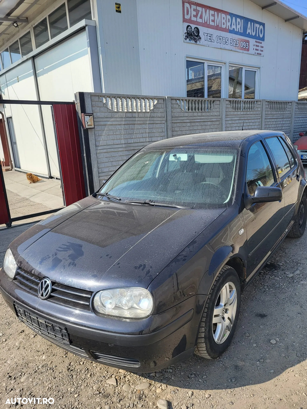 Dezmembram/Piese Volkswagen Golf 4 1.6 fsi