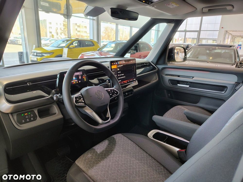 Volkswagen ID. Buzz Pro z długim rozstawem osi silnik: 210 kW (286 KM) 86 kWh / skrzynia biegów: Automatyczna 1 biegowa rozstaw osi: 3239 mm - 12