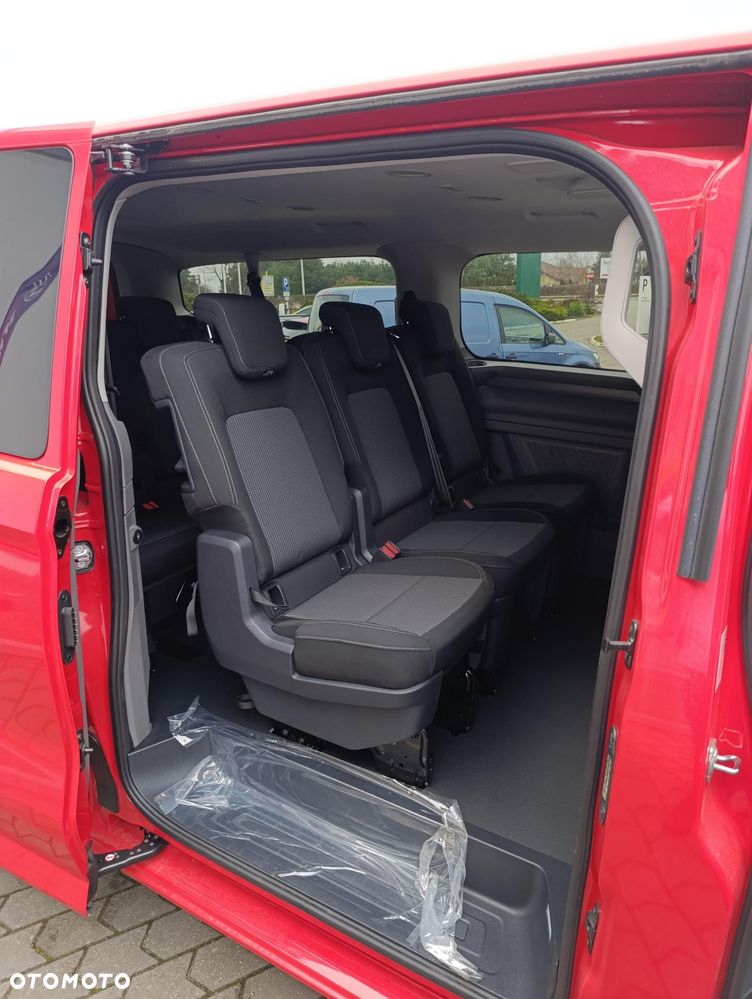 Volkswagen Caravelle - 7