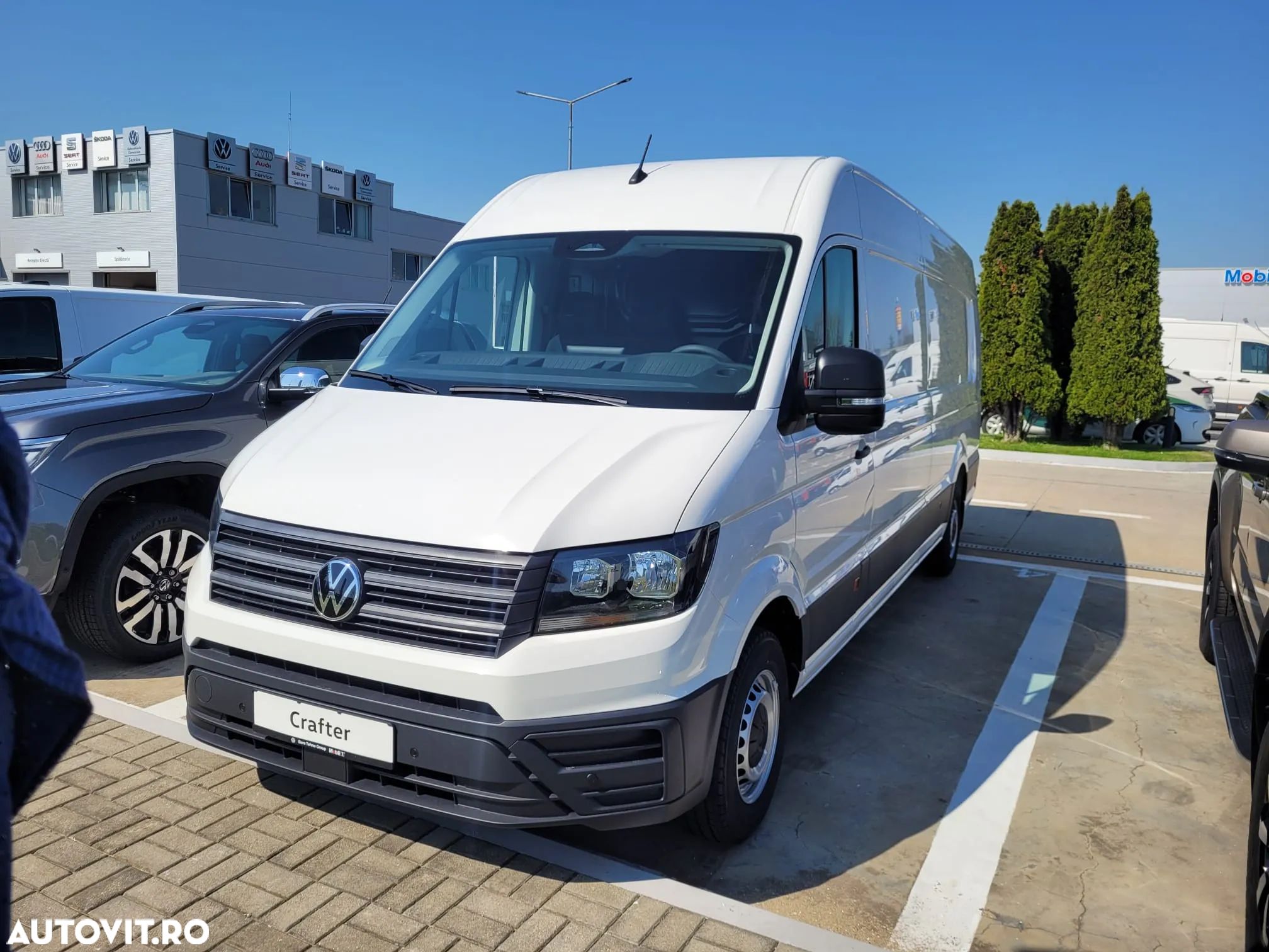 Volkswagen Crafter 35 Furgon L4H3 140CP M6 - 1