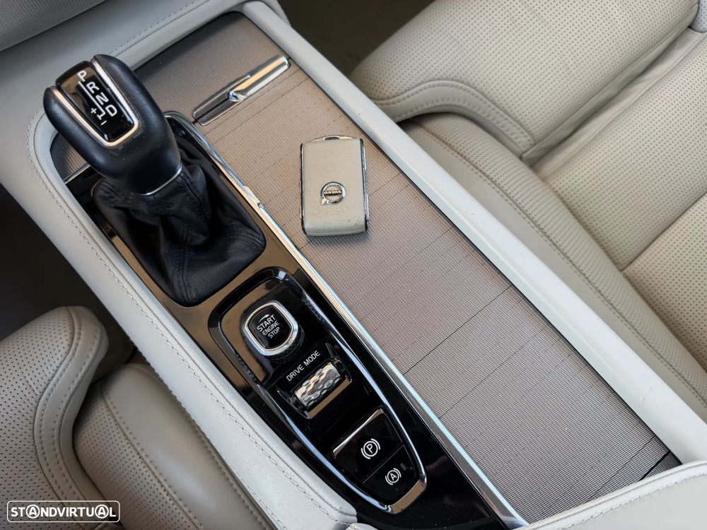 Volvo XC 90 2.0 D4 Inscription - 36