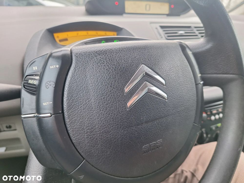 Citroën C4 1.6 HDi X - 8