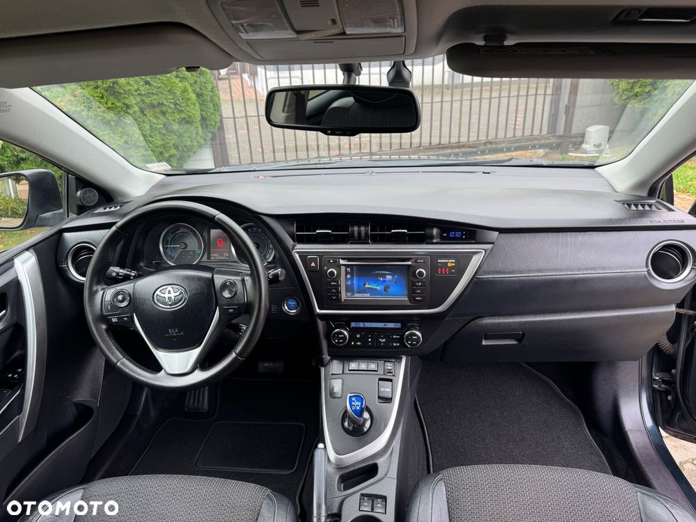 Toyota Auris 1.8 HSD Luna - 17