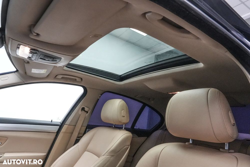 BMW Seria 5 520d xDrive Aut. Modern Line - 9