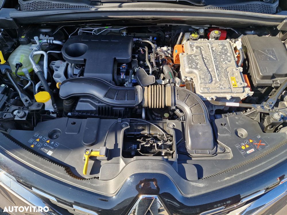 Renault Captur PHEV 160 Techno - 28