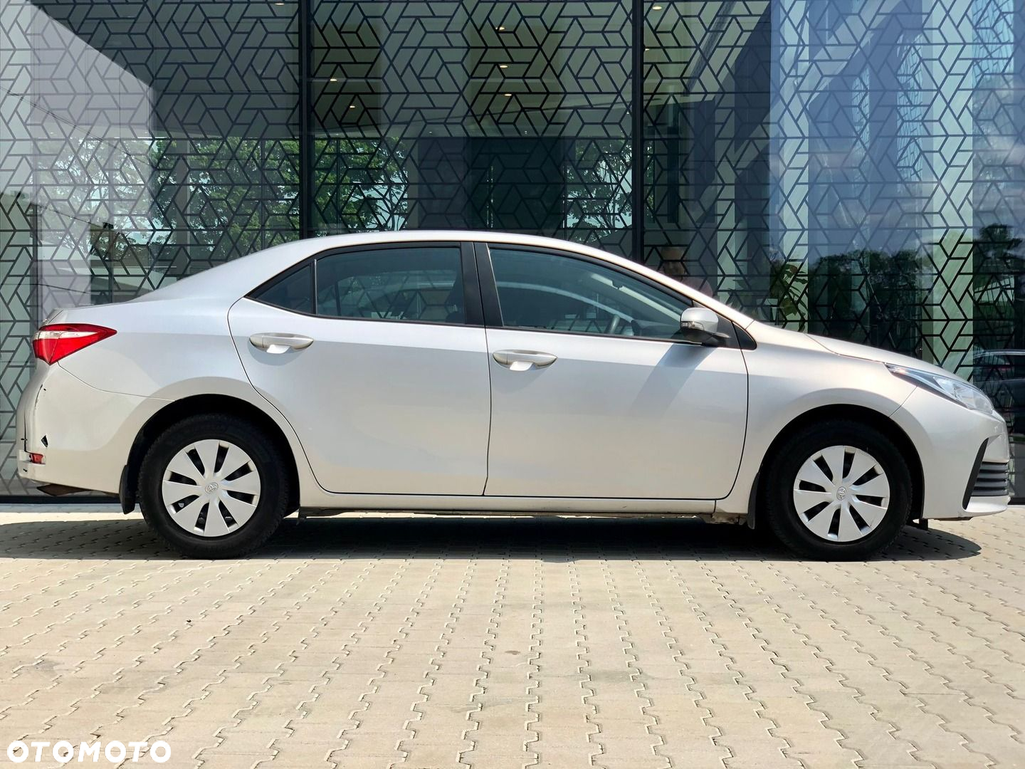 Toyota Corolla - 4