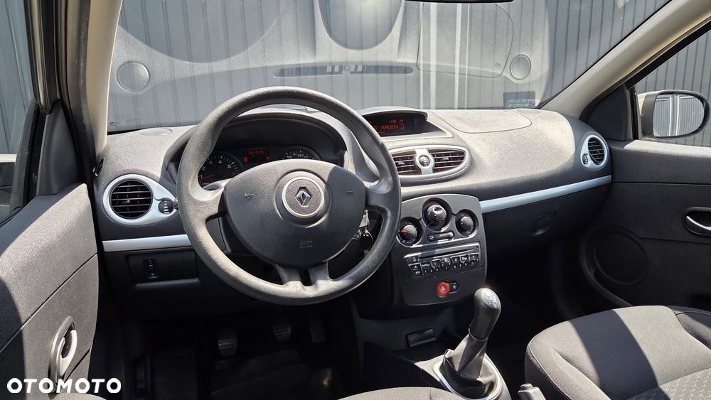 Renault Clio 1.2 16V Authentique - 7